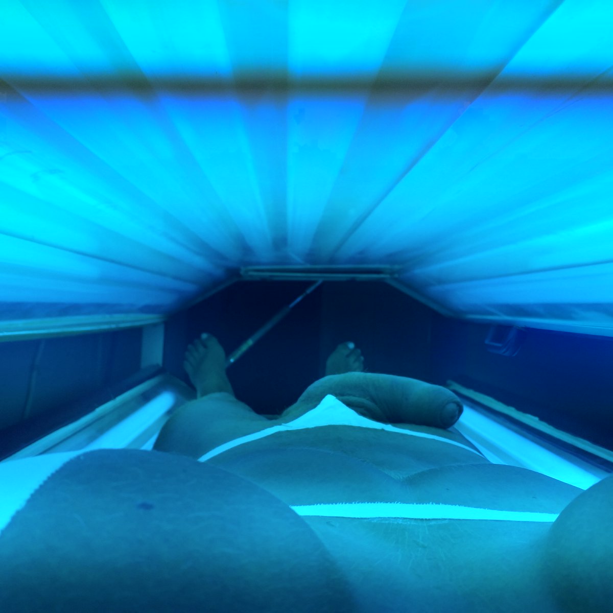 palominhaveiga's tweet photo. Time to get a tan with a little mark, do you like it? 🙈 https://t.co/NDqTXhDjWq