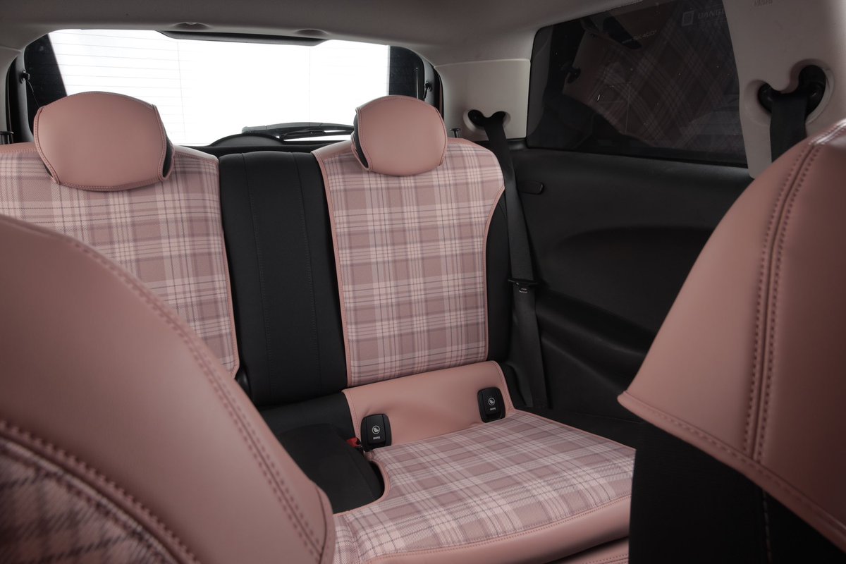 yemcover's tweet photo. Pink Fabric Checked Car Seat Cover
Bespoke Master Committed to Custom Car Upholstery 
#BreakingNews #carholstery #bespokemaster #seatcover https://t.co/GjQQatQ1wR