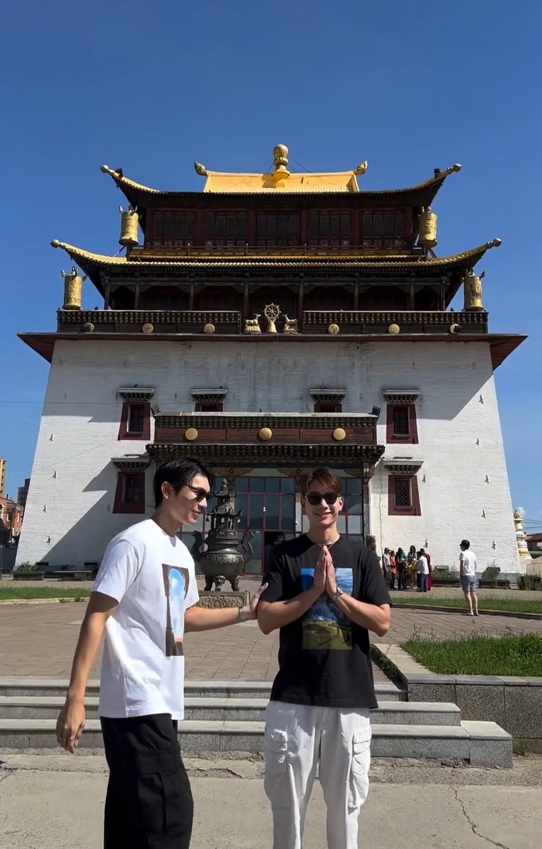 mewtulsupport's tweet photo. "i feel very relieved. It’s great that we can travel together and post whatever we want to post." https://t.co/CevWP2eob6
