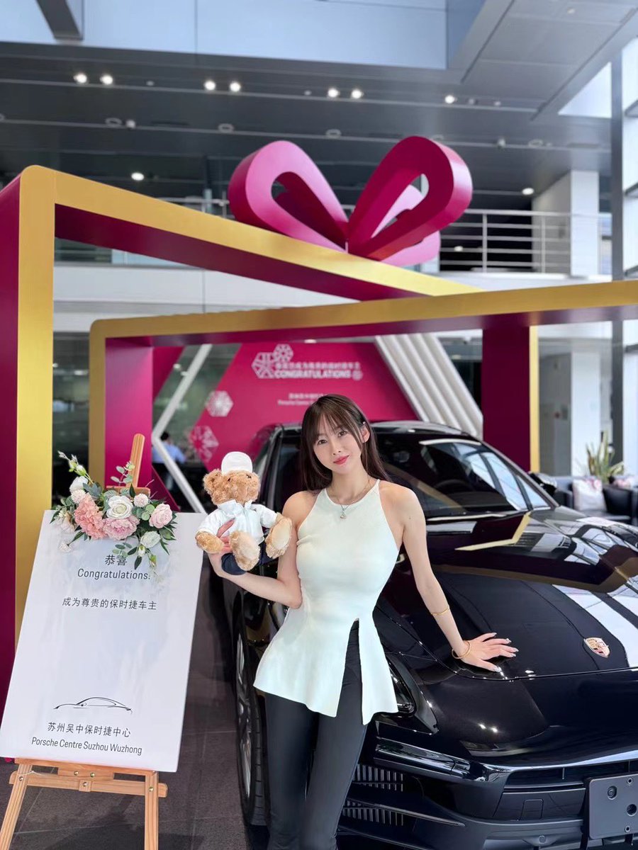 就没有喜欢聊天的fq，最近没遇到合适的，老婆天天各种找茬，说什么我不顾家啥的😭，男人又要打天下，女人又要你陪她，这本来就是矛盾体，快来对fq救救我。主页有我老婆联系方式。快点找她聊天。这样就不烦我了😂