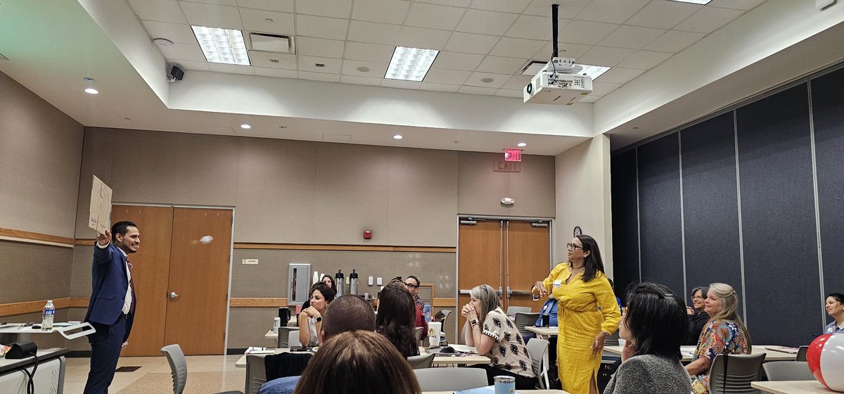 MarlenGlz53's tweet image. Our first PD of the year was a success. &quot;Coming together is the beginning, keeping together is a progress, working together is a success.&quot; The message couldn&apos;t be more perfect. Thank you, @OVinspires, for the tremendous inspirational message. #migranted @R13Multilingual