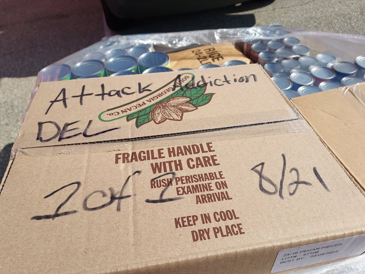 Tylers_atTAcK's tweet image. We just packed 800 pounds of food in our car for the atTAcK addiction Food Pantry - to support our neighbors in need. We've got you. #netde #goodworkout #helpishere

▶️  210 Peoples Plaza (near McGlynns and the Dollar Tree).