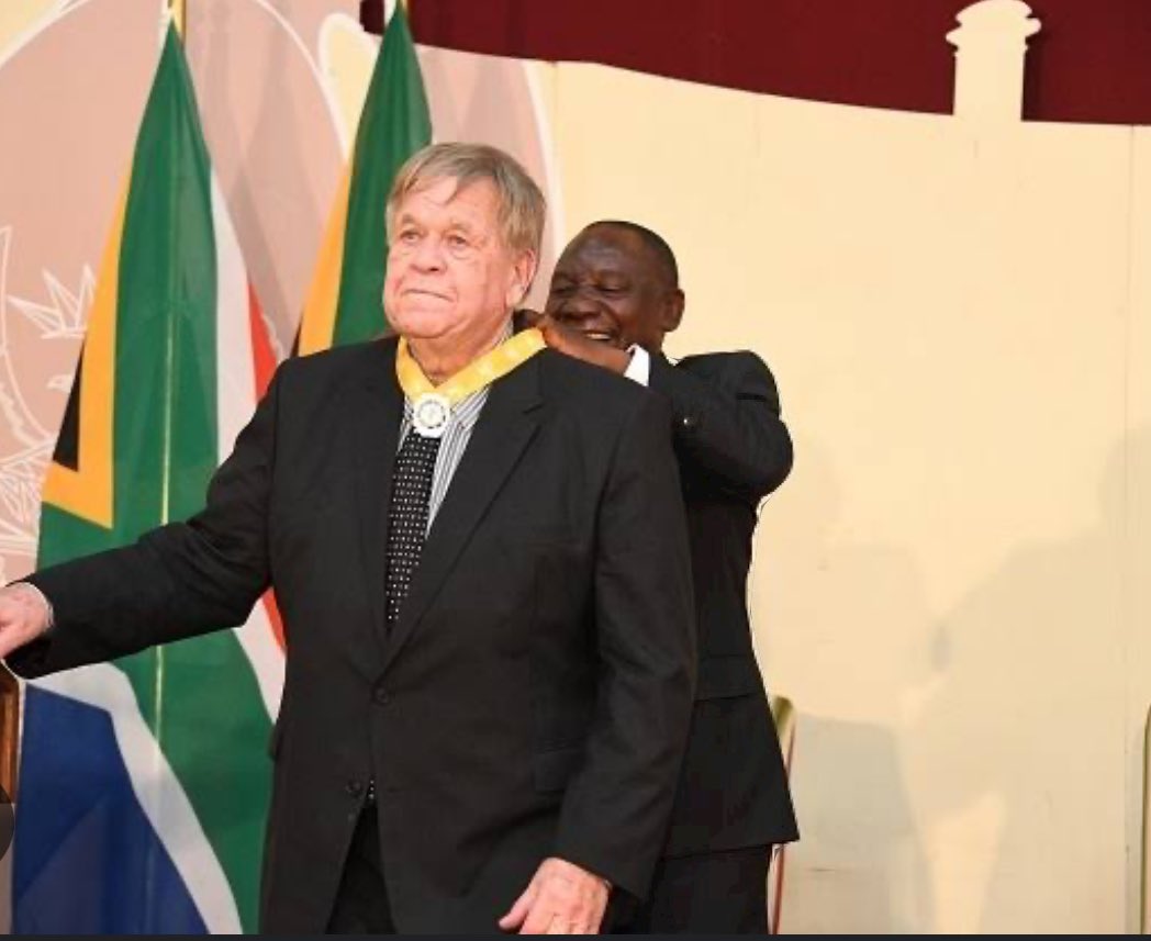 William Smith got a lot of us through high school maths.. Seeing him on tv felt really personal all the time 

May His Soul Rest in Peace 💔🥺 #RIPWilliamSmith