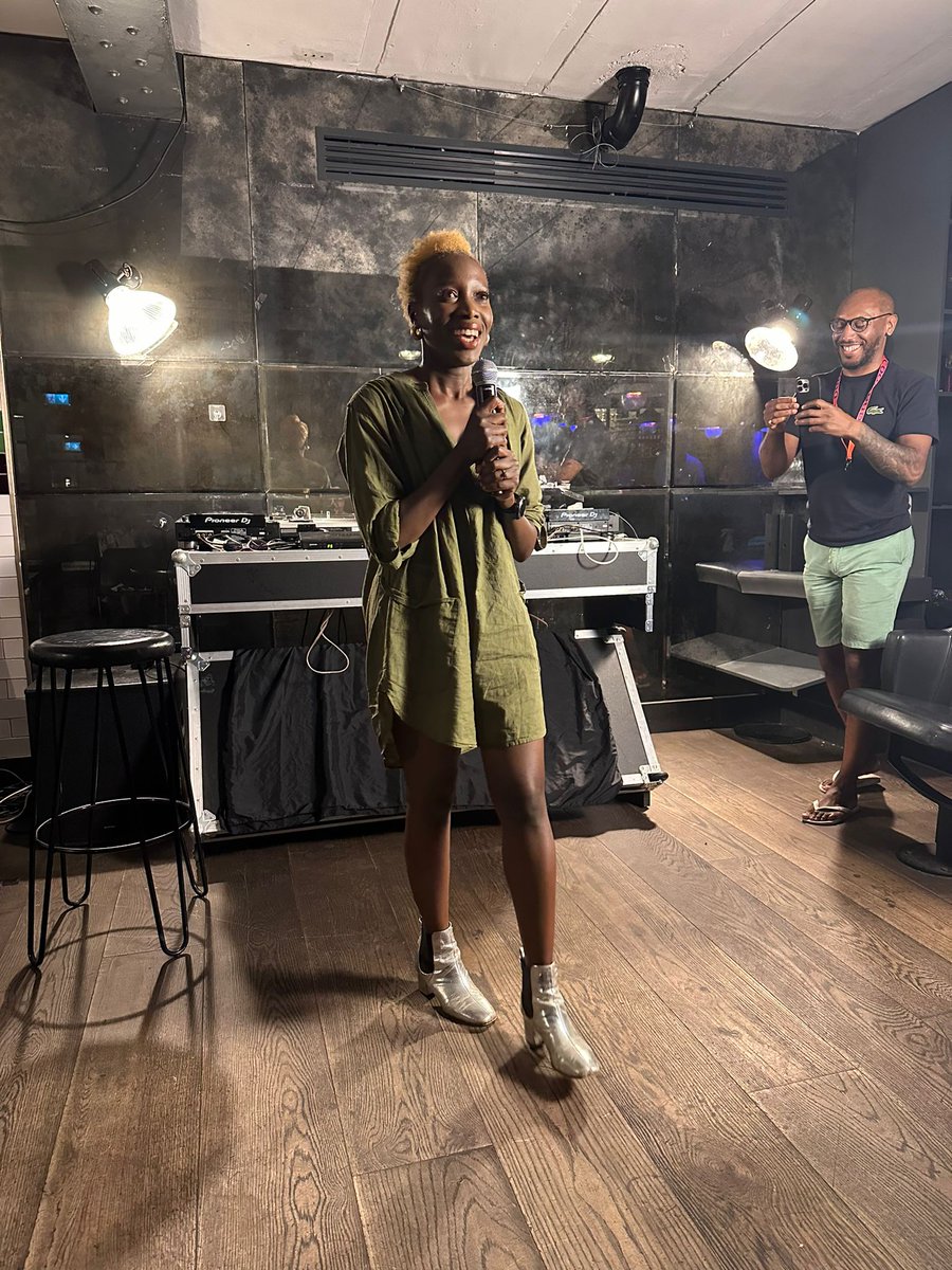 eventbrite.co.uk/e/soulful-sund…

 I Know some of you missed the first one but I'll be doing the same jokes again!!! Wohoo!!!

#StandUp #ComedyQueen #BrickingIt #LondonBridge