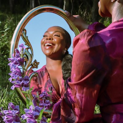 TinatheGem__'s tweet photo. They say good branding is having the same profile pic across all your platforms, so here

#NewProfilePic https://t.co/vtx7rl6r2I