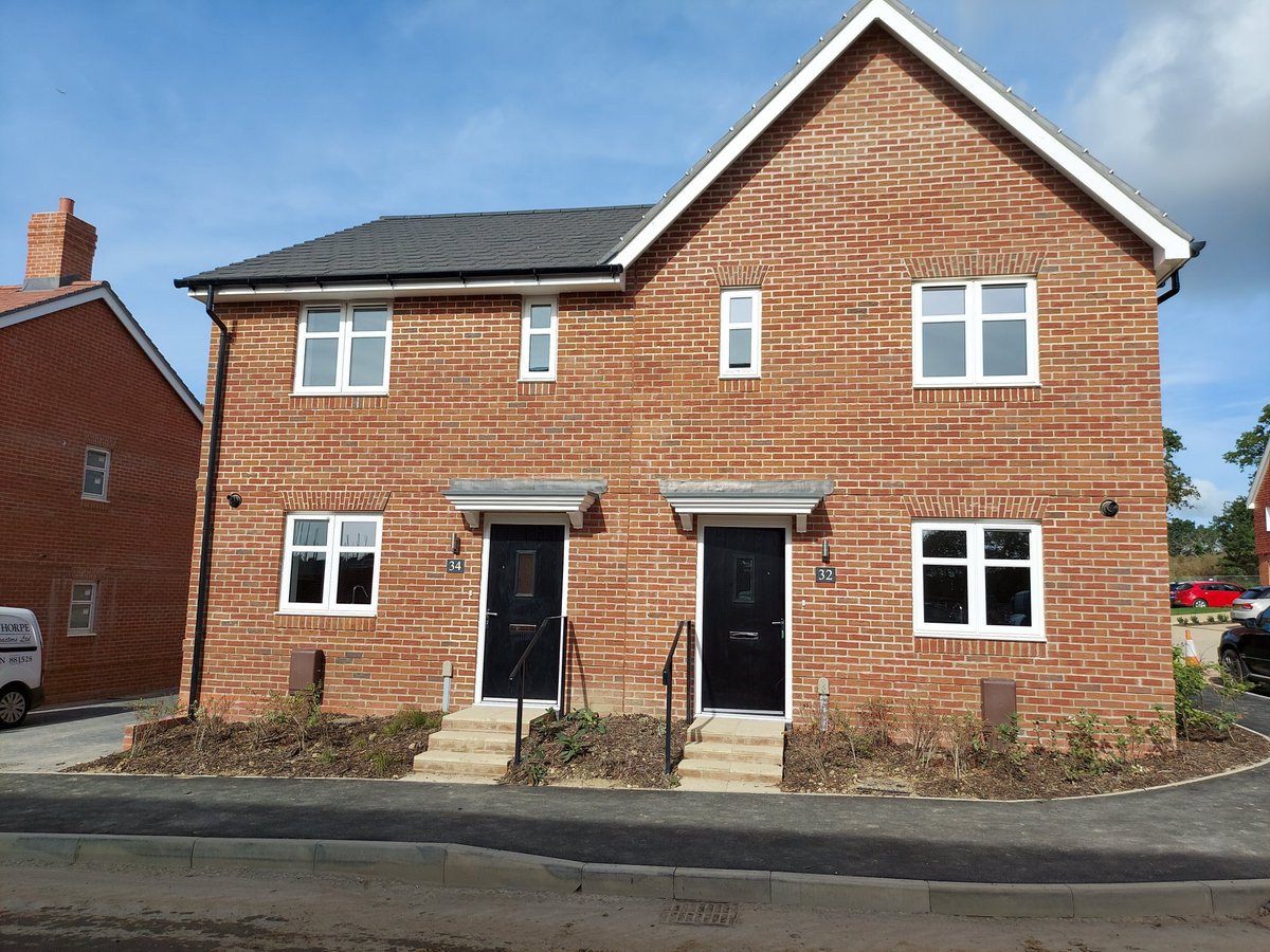 Claire Swaffield tweet media