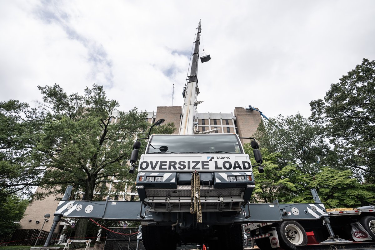 Maxim Crane Works tweet media