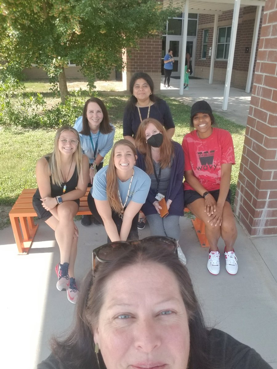 Mrs. Markusen tweet media
