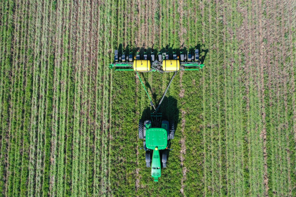 𝐧𝐨𝐛𝐨𝐝𝐲 𝐰𝐢𝐥𝐥 𝐫𝐞𝐦𝐞𝐦𝐛𝐞𝐫:
- your salary
- how “busy you were”
- how many hours you worked

people 𝐰𝐢𝐥𝐥 𝐫𝐞𝐦𝐞𝐦𝐛𝐞𝐫:
- That you left the land better for future generations