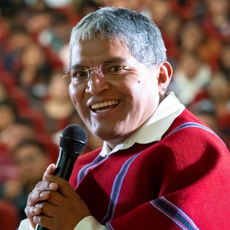 "ES CON DEDICATORIA"

Luis A. Chango: "A nosotros en Echaleche, (GAD Ambato) nos dicen no damos paso porque no tienes calificación actualizada, el estadio Bellavista tampoco la tiene, pero le permiten jugar a TU, y posiblemente permitan jugar los próximos partidos de TU y Macará"