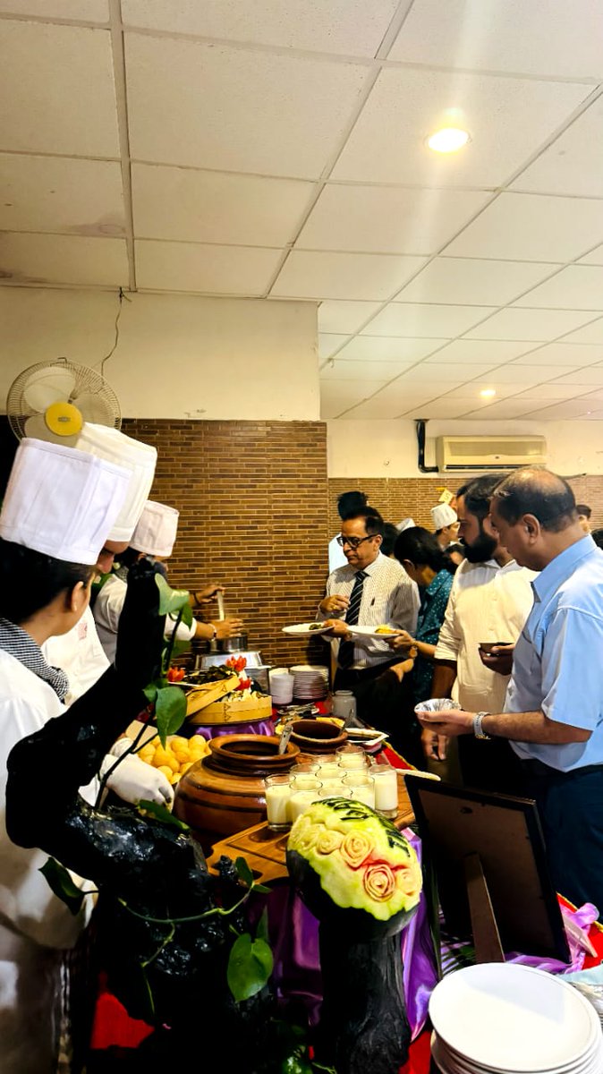 aihm_chd's tweet photo. Our talented final year students at AIHM Chandigarh set up an incredible Indian buffet, showcasing their culinary skills and passion for traditional flavors. Proud of their dedication and hard work!
@aihm_chd @tourismgoi @Nchmct1 #IndianBuffet #culinary https://t.co/yonoLzq8ox