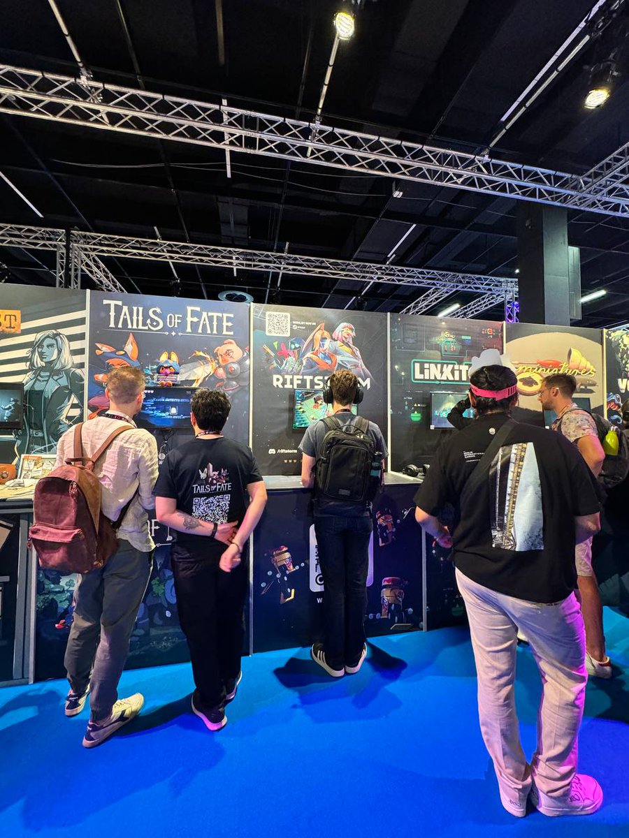 playRIFTSTORM's tweet photo. Day 1 at @gamescom was a blast! Thanks to everyone who stopped by our booth😉🙌🏽

Can’t wait for more tomorrow! Psst... we also have exclusive merchandise for you👀

#Riftstorm #Gamescom #Gamescom2024 #IndieBoothArena https://t.co/QjBhjmT261