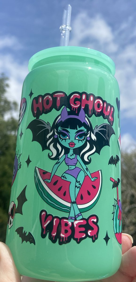 Pickle Pieces Custom tweet media