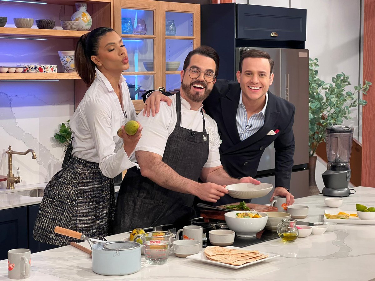 ¿Comida rápida, facil y deliciosa 👀? La solución te la trae nuestro chef <a href="/waltkovacs/">Walter Kovacs</a> 👨🏻‍🍳 quien nos enseñó a preparar tres recetas refrescantes 😋 ¿Te gustaría ver el resultado? Entonces conéctate a #VenevisionPlay 📲 get.venevisionplay.com