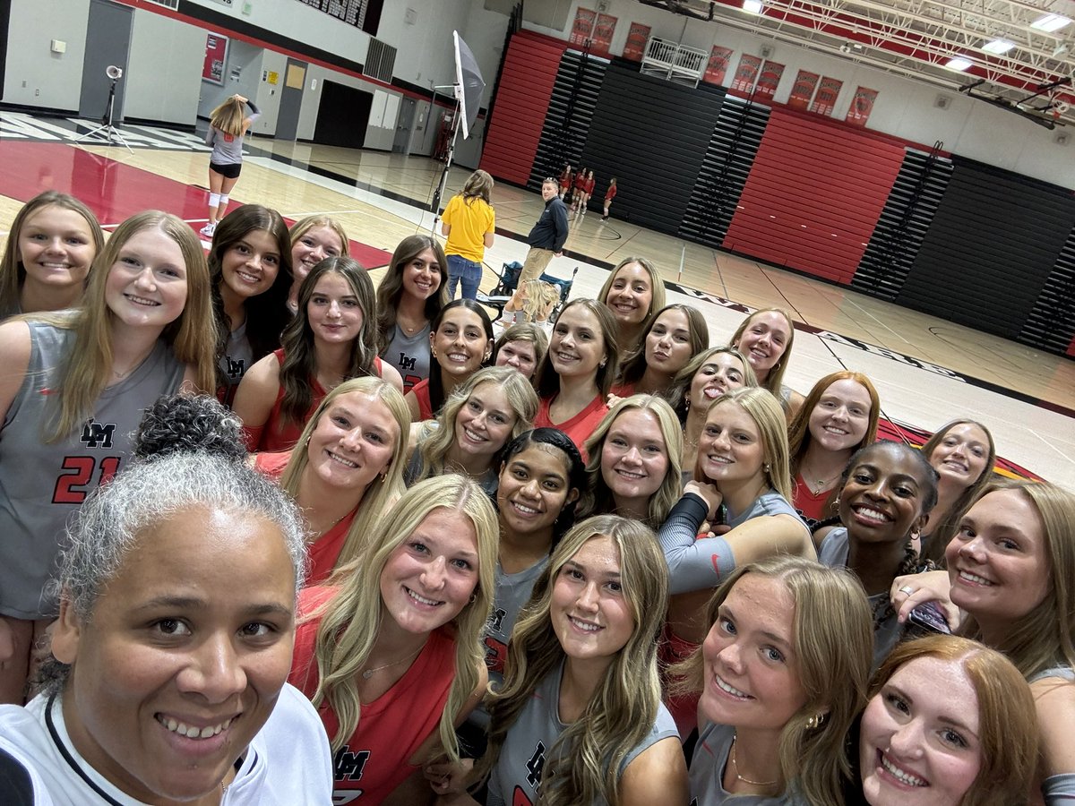 Linn-Mar Volleyball tweet media