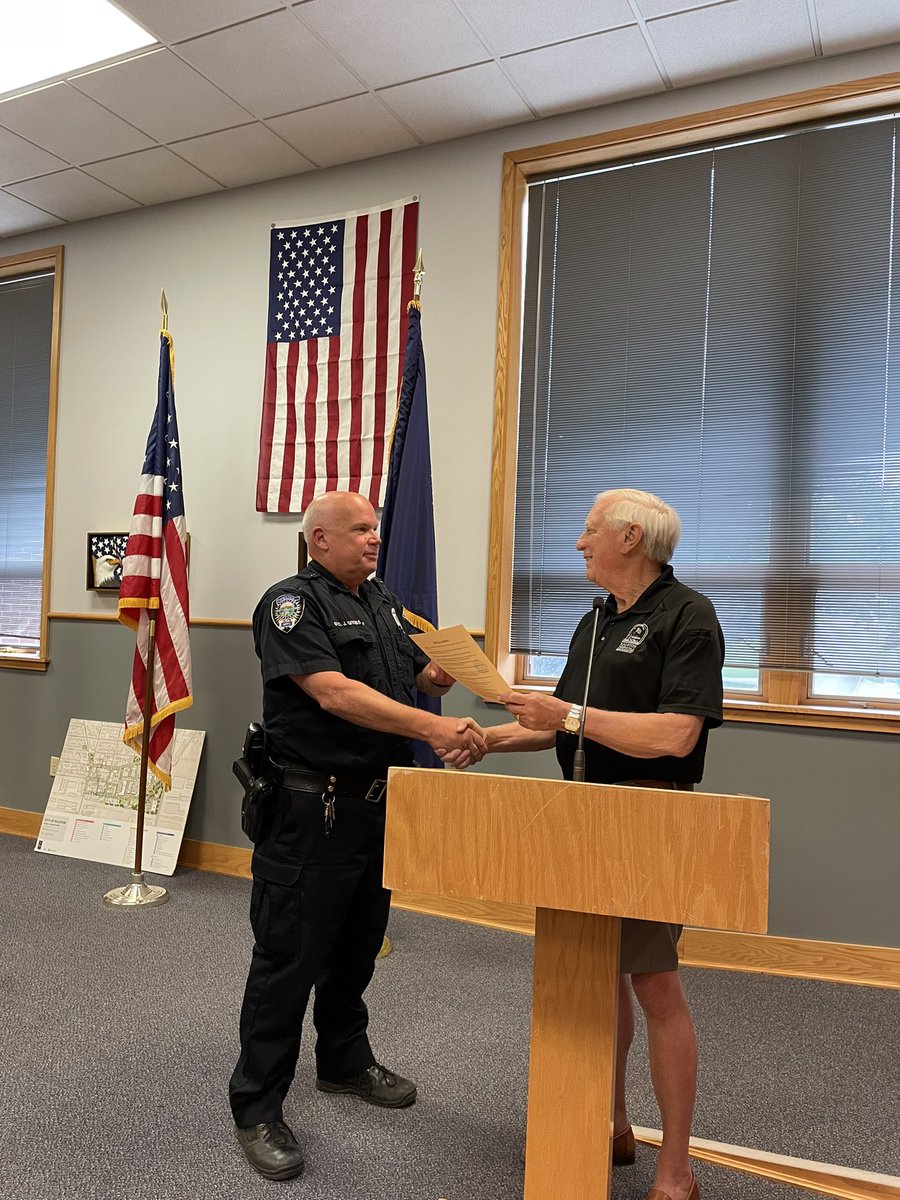 To commemorate Ofc Gross’ 35 years of service to the citizens of Ralston, Mayor Groesser read a proclamation in honor of his dedication at last night’s city council meeting.
