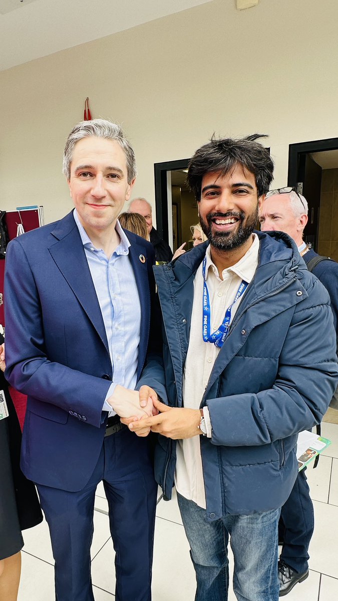 saach__in's tweet photo. Honored to meet with the Prime Minister @SimonHarrisTD of Ireland at the Fine Gael National Event. As a PhD scholar of Law at the University of Galway, I'm excited to contribute to Ireland's academic and innovation landscape. #Leadership #Ireland #FineGael #UniversityOfGalway https://t.co/x6wDEAUTSz