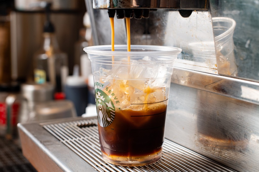 TheQueenMary's tweet photo. Running on coffee and Queen Mary vibes! ☕️ Stop by the Midship Marketplace to grab your perfect brew and power through the rest of your week like a pro. 💪 https://t.co/O53N8gQH6n