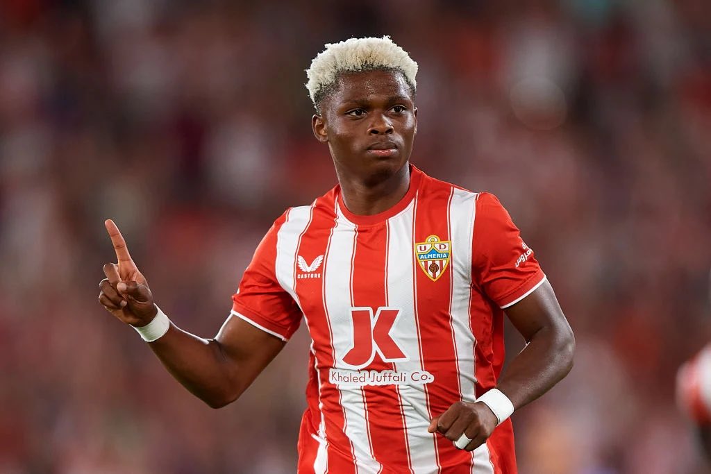 sachatavolieri's tweet photo. 🏴󠁧󠁢󠁥󠁮󠁧󠁿✅ #LUFC found an total agreement with UD #Almeria for Largie Ramazani on €8M transfer fee + add ons and percentage on the added value. 
🇧🇪✈️ Belgian winger’s now on the plane in order to join Leeds and complete his move with medical tests scheduled in the next 24 hours. 
✍🏼 Contrat until June 2028 ready. #mercato #DiablesRouges #UDAlmeria ⤵️