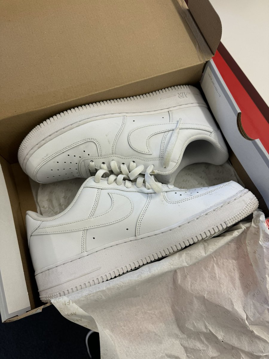 LifeAtComplex's tweet photo. Jim Jones left his dirty Air Force 1’s after the Full Size Run episode… they are still here! https://t.co/fRbon9yWjQ