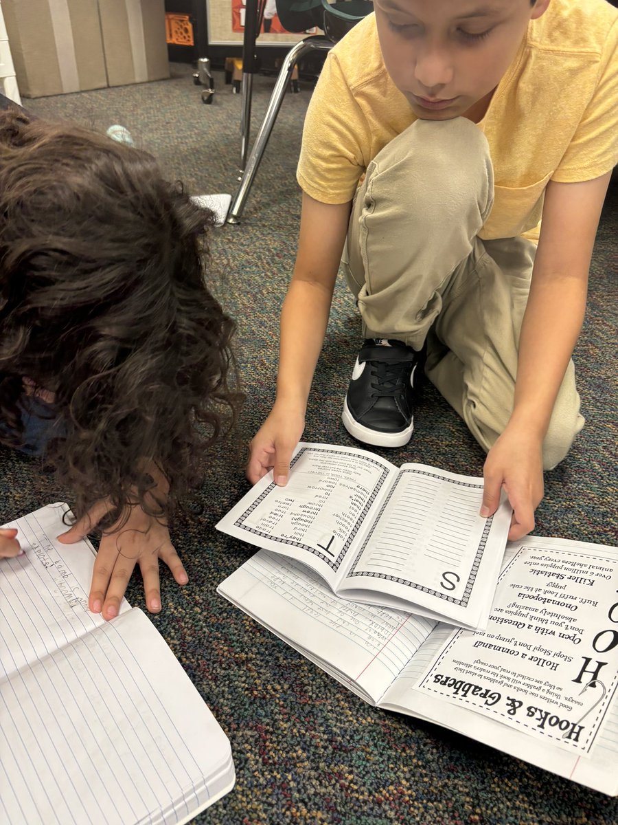Damarys Rodriguez (@msdamarys) on Twitter photo I spy 4th grade 🦁’s using ARMS & CUPS for revising and editing with their ❤️ partner..AND! using their own little dictionary. <a href="/Humble_ElemELA/">Humble ISD Elementary ELA</a> <a href="/HumbleISD_PLE/">Park Lakes Elem</a> #liveloveteach #writers I spy 4th grade 🦁’s using ARMS & CUPS for revising and editing with their ❤️ partner..AND! using their own little dictionary. <a href="/Humble_ElemELA/">Humble ISD Elementary ELA</a> <a href="/HumbleISD_PLE/">Park Lakes Elem</a> #liveloveteach #writers