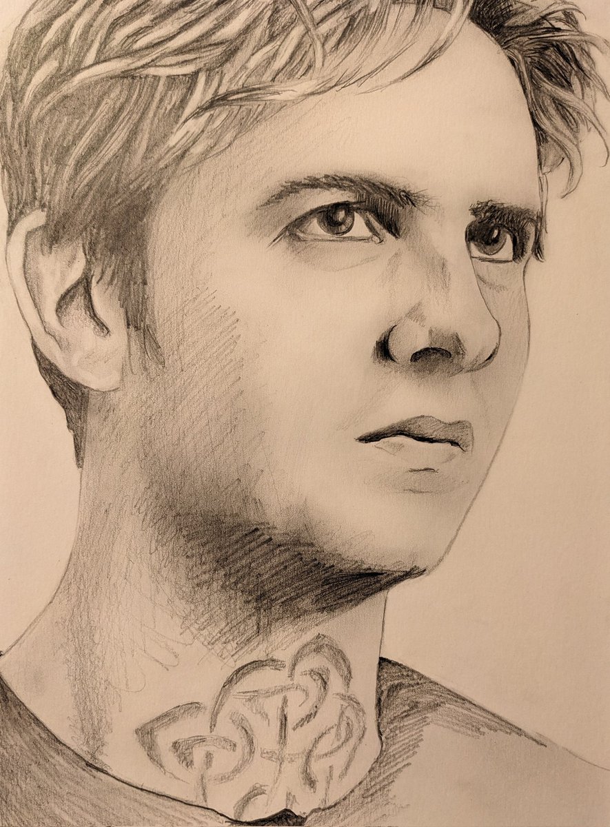 CanadianAr's tweet image. Pencil drawing
Same source image as the last one, but cropped tighter. 
9" X 12"