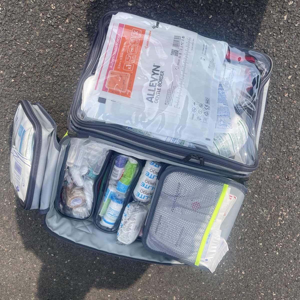 ben999responder's tweet photo. #KitCheck after duty. If you are looking for a good 👍 all-around FREC First Aid bag, the @OHProducts Medicines Bag PLUS is great. It has pockets on both sides of the flaps and a large zip pouch. It is perfect for @LeicsterSAR # first aid bag with two quick grab handles. https://t.co/PfrMwK9pVT