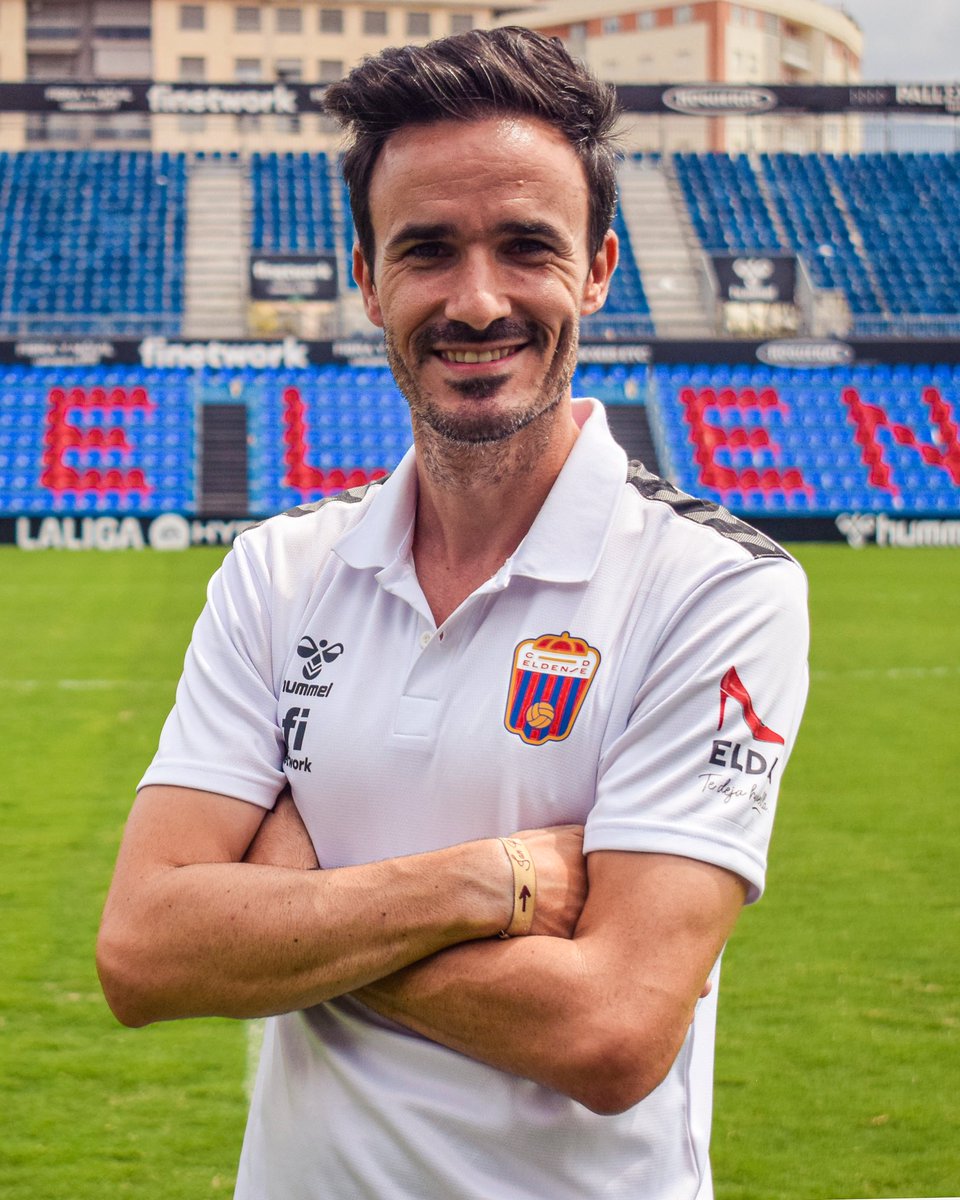 📯 𝗢𝗙𝗜𝗖𝗜𝗔𝗟 | Álex Uribelarrea “Uri”, nuevo director de cantera del #CDEldense 🔵🔴

👨🏻‍✈️ Será el encargado de liderar la formación de nuestros jóvenes, enfocándose en su desarrollo humano, académico y deportivo 👤📚🏋🏻‍♂️

🫶🏻 ¡Bienvenido, “Uri”! 🫡

🔗 cdeldense.es/noticias/alex-…