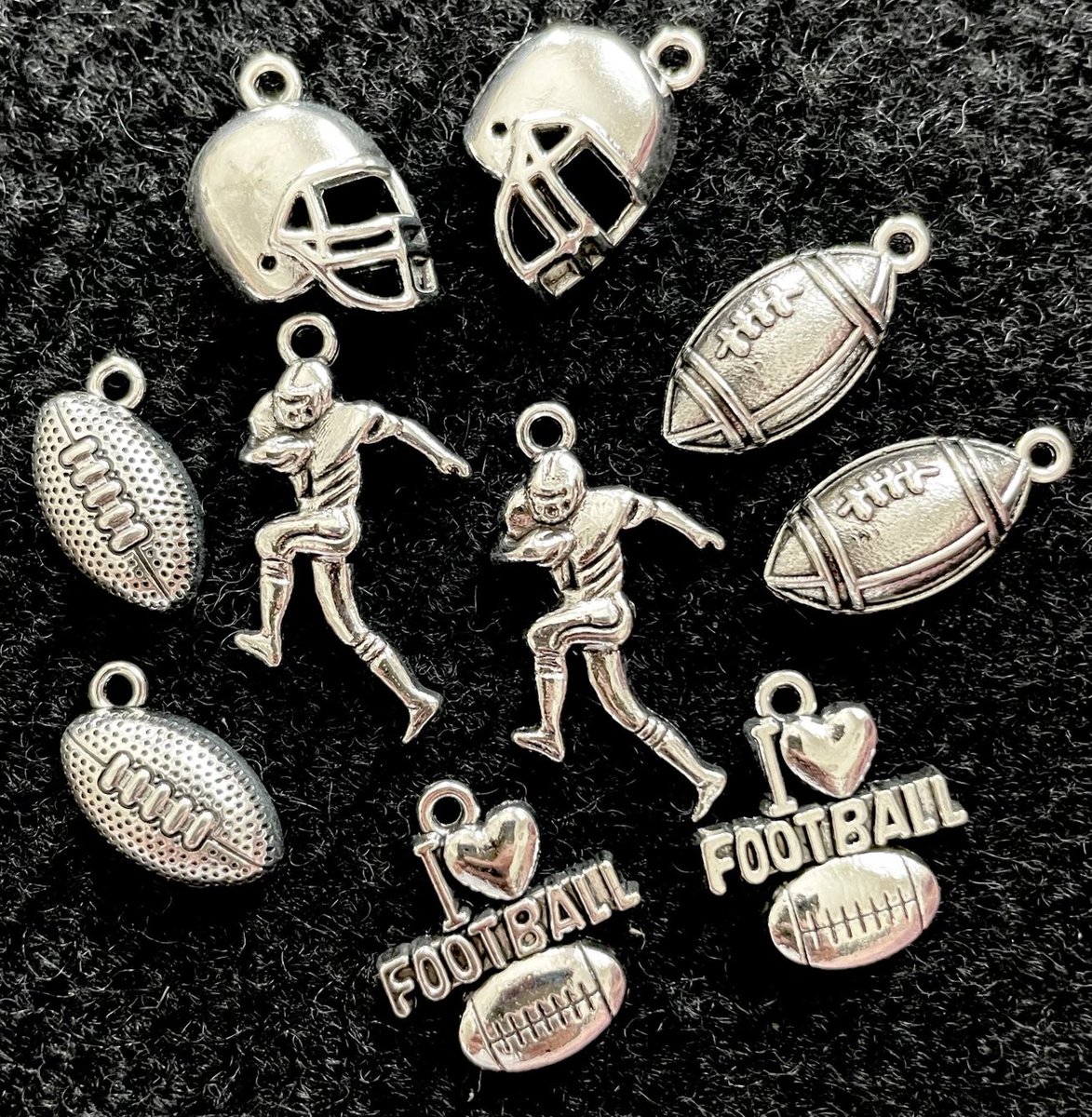 #football #sports #charms #jewelrycharms #etsyseller #scrapbooking #sale🏈

stuffbywoosiesmom.etsy.com/listing/153948…