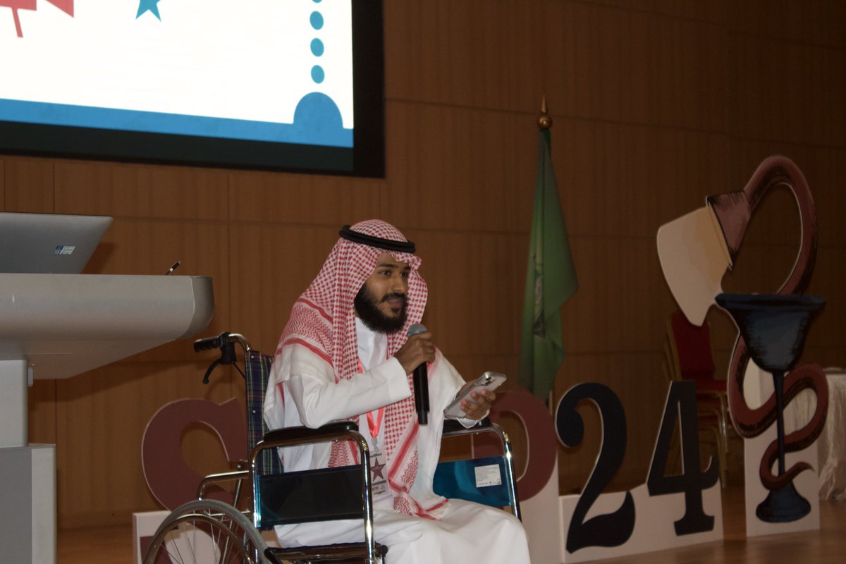 v3o_'s tweet photo. والله شكراً اليوم فرداً فرداً لكل من شارك وأعد البرنامج ، شكراً @Pharma23Kau  والله شغلكم جامد صرنا متعودين منكم الابداع!

و الحمدلله اللي اتم الفرصة اني اشارك معككم ولو بالشيء البسيط.
 
 #pharma24 شدوا حيلكم👏❤️
#SMP24 https://t.co/Cc6SiVBQxT