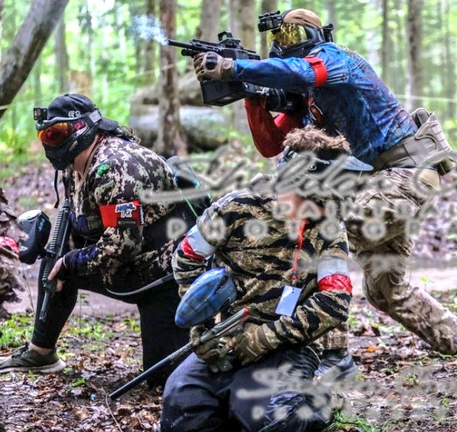 Holding them back with my Full Auto EMF100 thanks to my guy HR Tactical Innovations!

📸: Sheldon Carless Photography out there getting right into the heat of battle just to make us look good! Thanks homie!