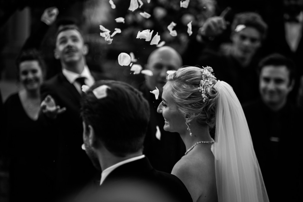 PetrusAsmith's tweet photo. Exiting the chapel

#alexandersmithphoto #tellingstoriesdifferently #creativeweddingphotography #funwedding #bride #brideandgroom #bridetobe #dreamwedding #engaged #groom #bestdayever #tietheknot #weddingday #weddingdecor #weddingdress #weddinginspiration https://t.co/1eGMtKFc3O