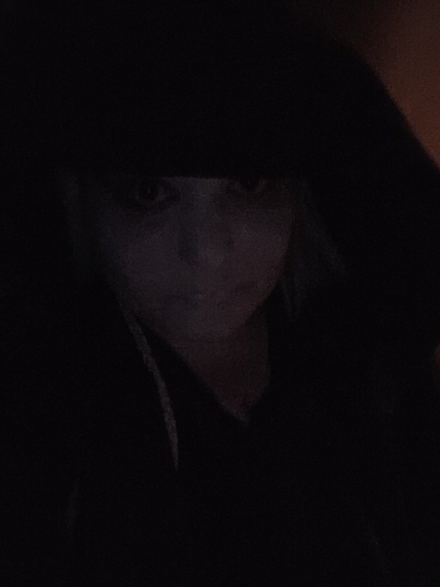 DarthVexus_'s tweet photo. Low res jecki says #SaveTheAcolyte or she'll be in your walls https://t.co/odEB5SR6x2