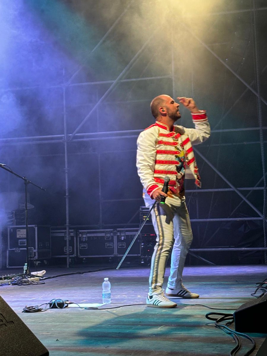 Ed ecco di fronte a un'altra  platea gremita da tutto esaurito i REQUEEN - Queen Tribute Show!

<a href="/RegioneLazio/">Regione Lazio</a> 
<a href="/LAZIOcrea/">LAZIOcrea S.p.A.</a> 
<a href="/ATCLLAZIO/">ATCL LAZIO</a> - Circuito Multidisciplinare del Lazio