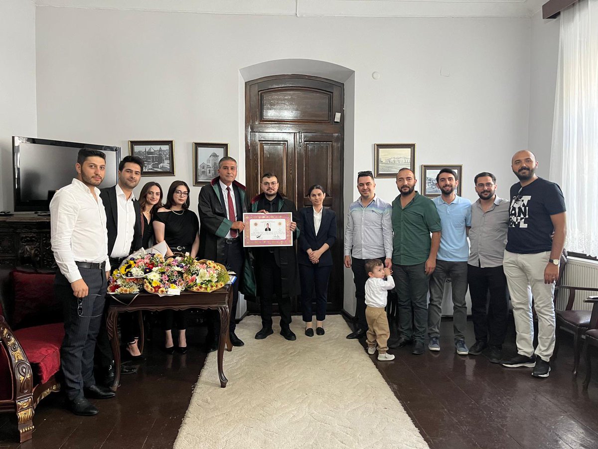KarsBarosu's tweet photo. Avukatlık stajını başarıyla tamamlayıp yemin ederek Kars Barosu ailesine katılan meslektaşımız Av. Ertuğrul ASLAN’a meslek hayatında sağlık, mutluluk ve başarılar dileriz. https://t.co/zITZIdHT6I