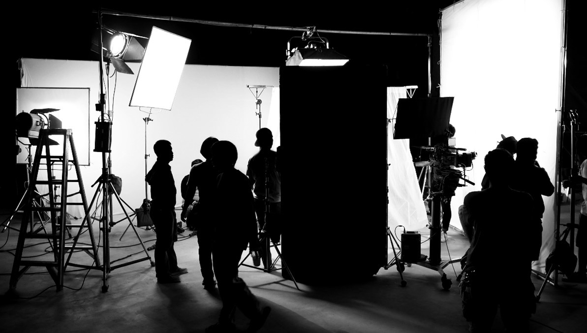 PinewoodStudios's tweet photo. We have launched a £250,000 Education Fund to support film and media for young people living in #Shepperton and the wider @SpelthorneBC. The fund will be managed by #CommunityFoundationSurrey #SheppertonStudios #SetForMore Read more via the link https://t.co/3JMqrV1v2Q https://t.co/M0nx1rP3oB