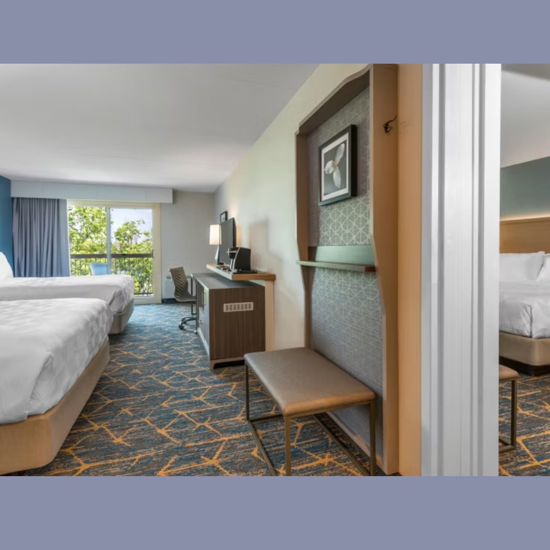 #KingstonON is a student town. Families visiting can enjoy suites and connecting rooms with plenty of space to accommodate everyone at #HolidayInnYGK. hikingstonwaterfront.com. #queensuniverity #stlawrencecollege #royalmilitarycollegeofcanada #hotelbalconies #kingstononhotel