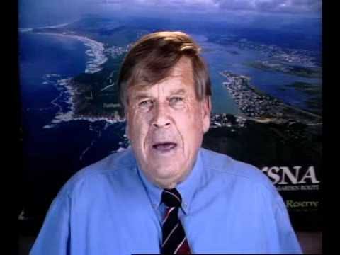 ashveersingh06's tweet photo. William Smith, the South African science and mathematics teacher best known for teaching on television has died. What a legend. Many of us passed maths because of him. 

May his soul rest in peace 🙏 🕊 https://t.co/6T0McRajWa