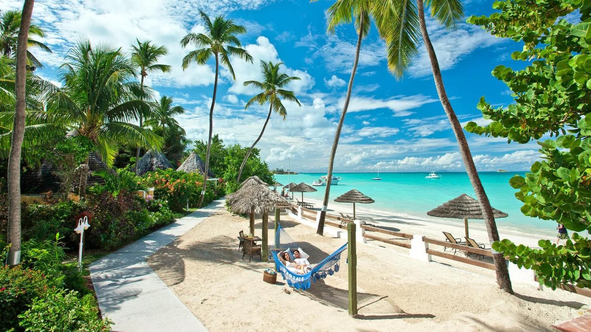 txcruiseagent's tweet photo. Rediscover romance at Sandals Grande Antigua Resort &amp; Spa, an all-inclusive luxury resort nestled on Antigua's world-famous Dickenson Bay. From luxurious suites with panoramic ocean views to gourmet dining at 11 specialty restaurants, every moment is designed to elevate your... https://t.co/xfnLW1XBmA