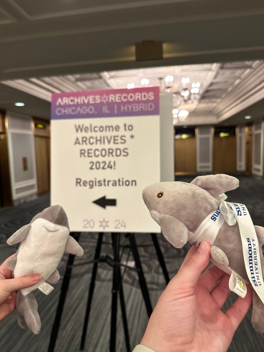 SimmonsSLIS's tweet photo. Last week, we attended the Society of American Archivists 2024 Conference! Thank you to all of the faculty, alumni, and students who attended our SAA Reception. It was wonderful to celebrate our program’s continued success as the #1 Archives Program in the US.

#SAA24 https://t.co/6Ey7QZD7r7