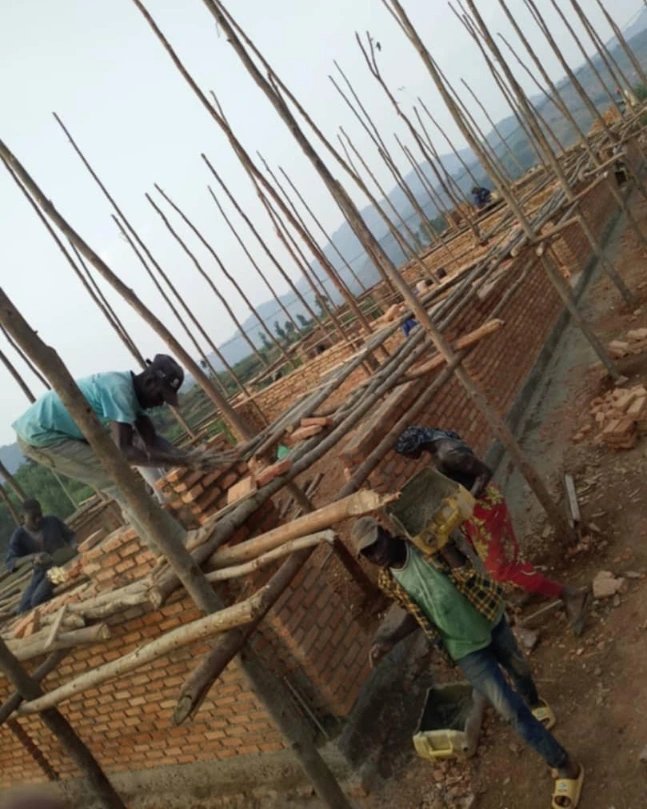 CheminLumiere's tweet photo. Le progrès en action! Découvrez les dernières photos de la construction. Chaque brique nous rapproche de nos objectifs.

Progress in action! Check out the latest construction photos. Every brick brings us closer to our goals.

Pour faire un don, visitez https://t.co/jc46sYSIUf https://t.co/kl4nlGGcJE