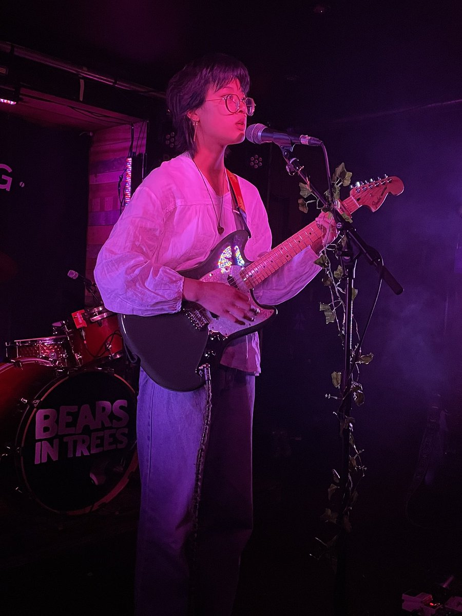 laur is monumental🥀🌙 tweet media