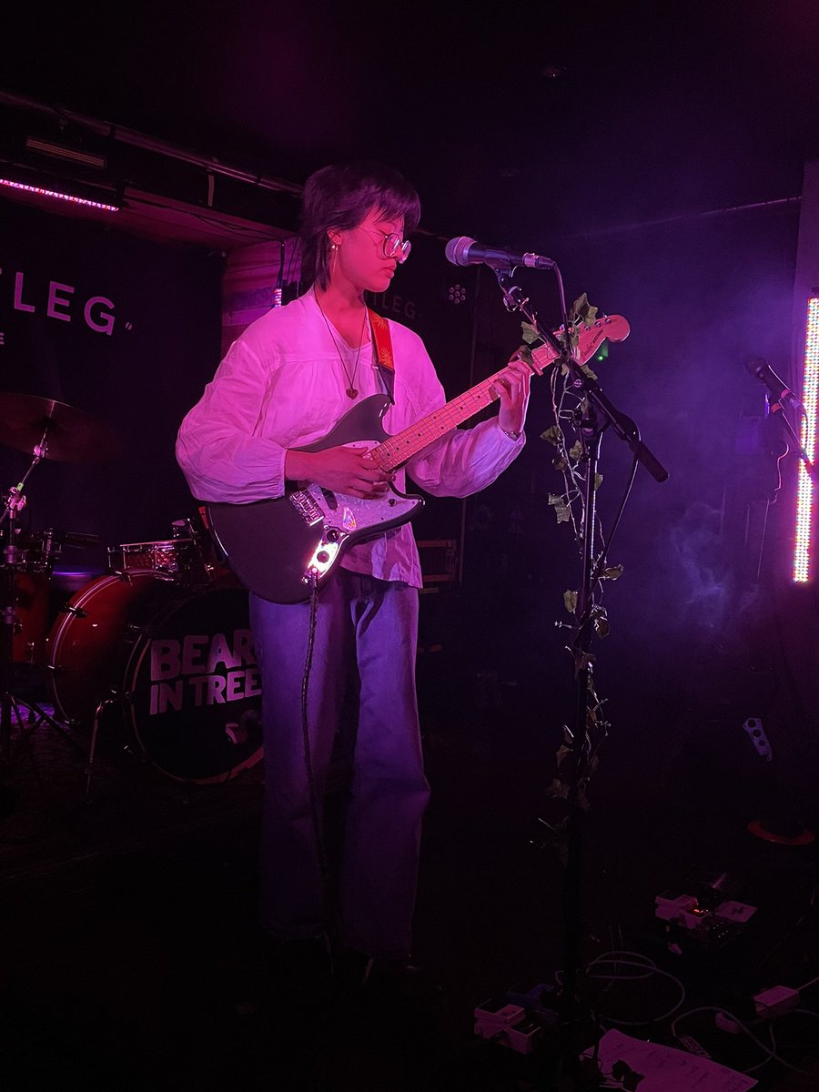 laur is monumental🥀🌙 tweet media