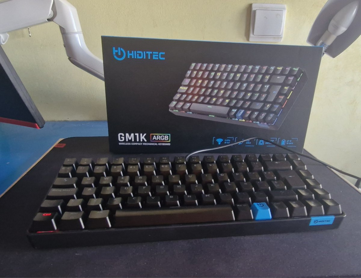 He estado probando este teclado que me han mandado los amigos de <a href="/Hiditec/">Hiditec</a> .Es un pedazo de producto y me parece muy top la textura de las teclas, el sonido y el sofware.Gracias por mandármelo y confiar en mi <a href="/CmOfiandujar/">Ofiandujar</a> <a href="/duendetm/">RB | APOSTANDOLO TODO | COO @dimonixesports</a>