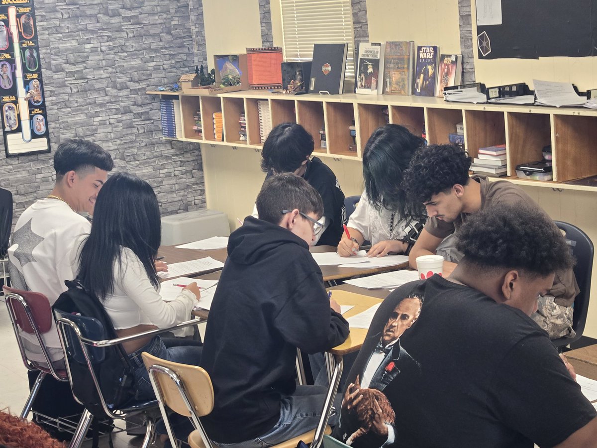 WBhsRod's tweet photo. Getting back to business. #myseniorsarebetterthanyourseniors #Rodlife #Rodluv #classof2025 https://t.co/4ig6mNEzzE