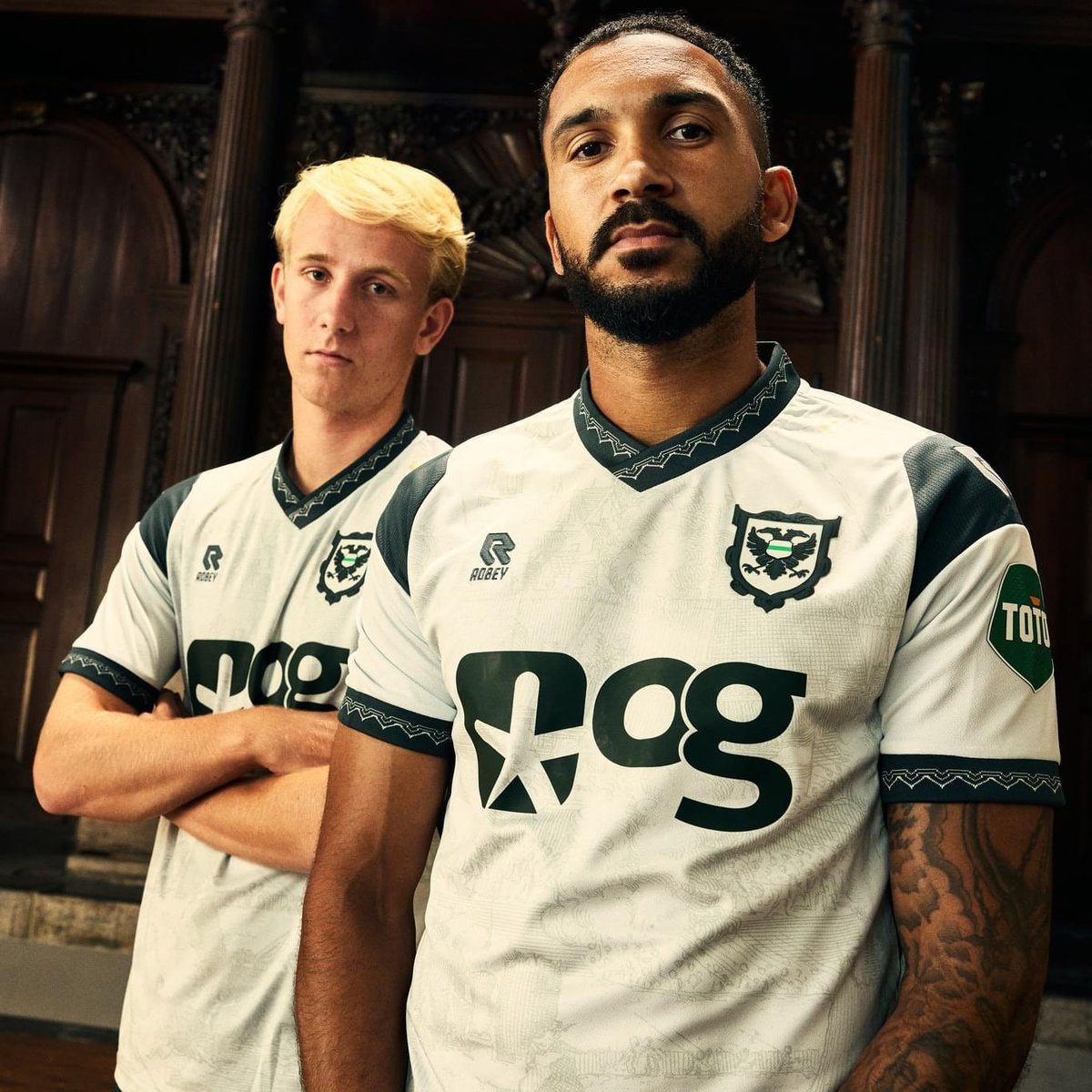 vtblshirts's tweet photo. Het nieuwe #3e #050shirt van #fcgroningen.
Gebaseerd op het verhaal van #GroningensOntzet
Ik moet nog wel even wennen aan een shirt zonder clublogo op de borst..... #1672
Wel mooi gepresenteerd inclusief stadstour langs de belangrijkste plekken uit die tijd https://t.co/eR6P7SZOnI
