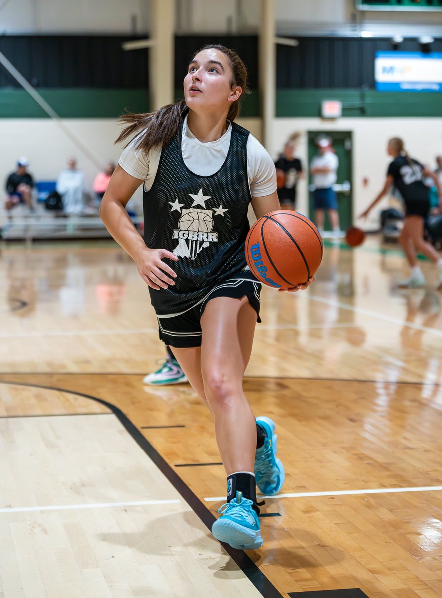 IzabellGrantz22's tweet photo. Thank you for the write-up @coachbeckett  and for hosting another great showcase.  I’m looking forward to the high school season with @CastleGBasketb1 
@IGB_Hoops @IGB16UEubanks 
@PGHIndiana @MasonHAsher 
 @JrAllStarIN @InBkAllStarClas 
@girlshoopsrecr1 @OneNationJustin https://t.co/SZjst0GZLH