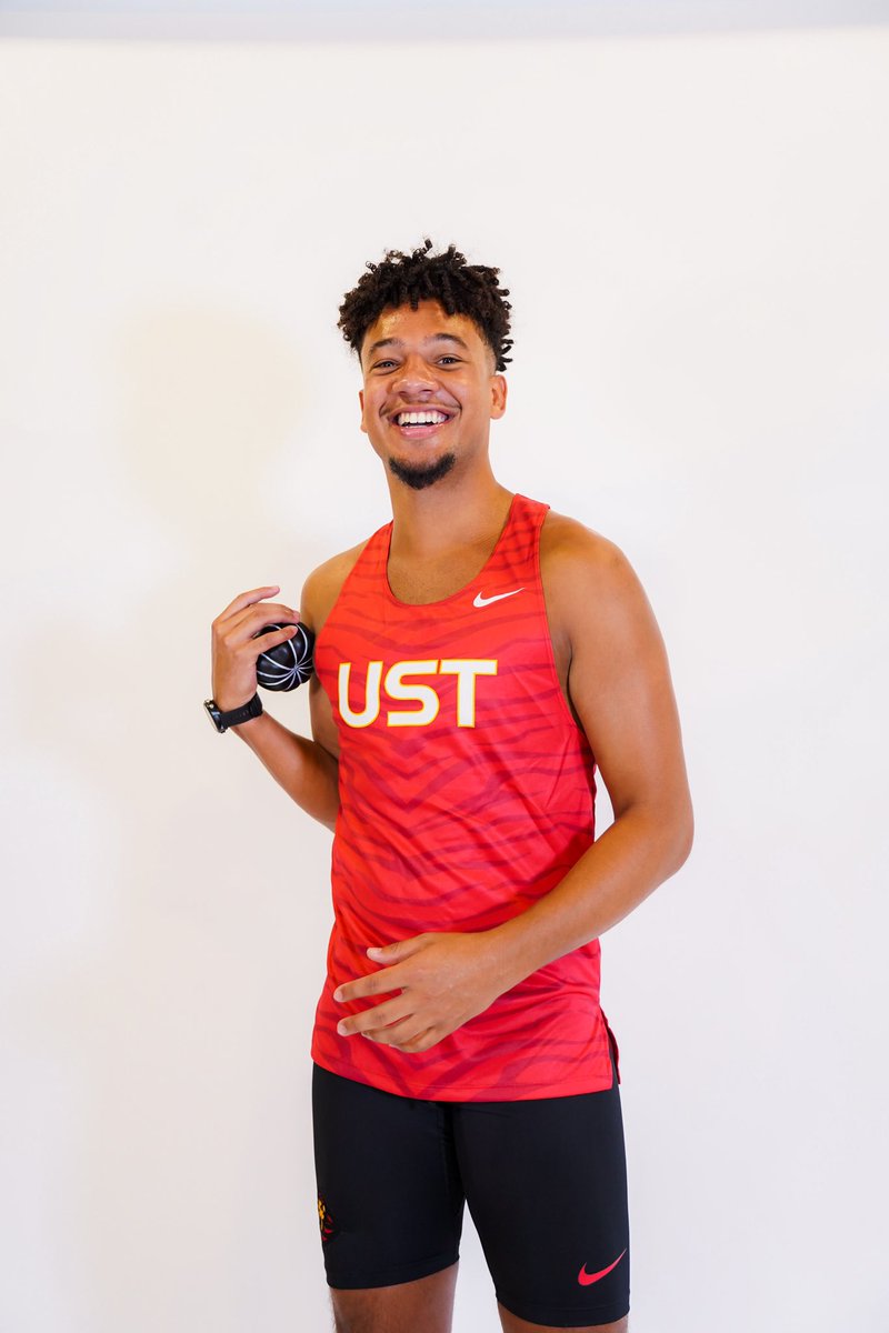 USTAthletics's tweet photo. XC MEDIA DAY WAS 🔥🔥📸

@USTCeltsTrack 

#GoCelts | #CeltCulture https://t.co/B8LOQgPPvW