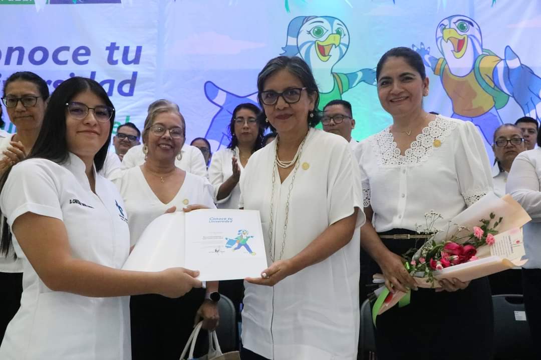 Bienvenida en la región Coatzacoalcos-Minatitlán 
🔵🟢
La Universidad Veracruzana los recibe en el inicio de este periodo escolar
#ConoceTuUniversidadUV #ingresouv2024 

#NotaRegionalUV

Consulta aquí la nota completa 👇
bit.ly/3yNvVOB