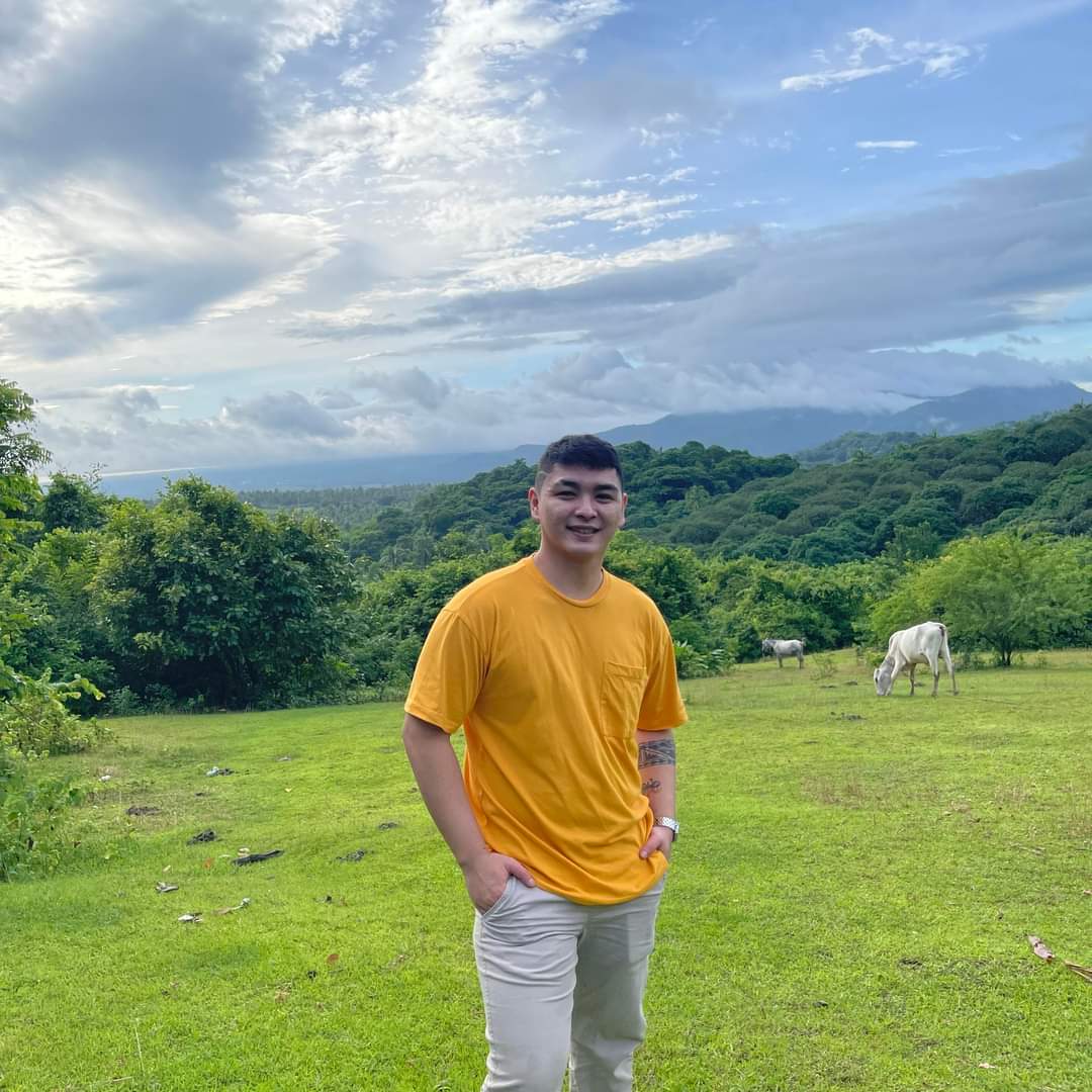 Ohemdyuy's tweet photo. Ilysm my unexpected lover ✨🥹

You're always look good wearing yellow My Yellow 🥹🫶🏻 https://t.co/2ZcdIpVtEP